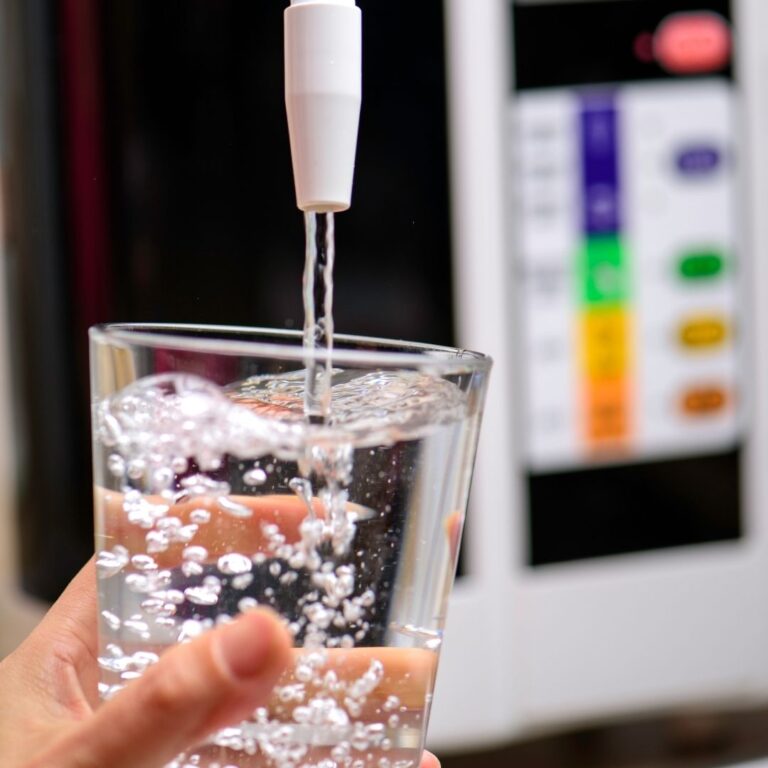 Hydrogen vs Alkaline Water: The Difference & Which is Better?